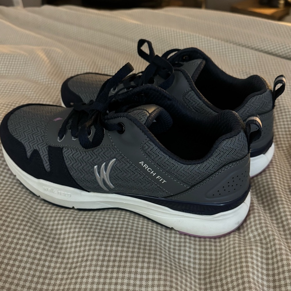 Walk Hero Women's Arch Fit Athletic Shoes - Black and Gray